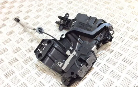 Volvo XC90 Front door lock 31462456 31416245