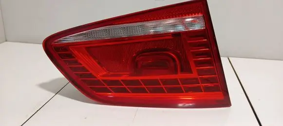Volkswagen PASSAT B7 Tailgate rear/tail lights 3062