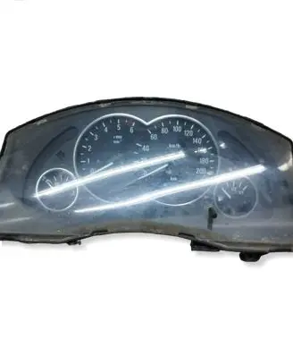 Opel Meriva A Speedometer (instrument cluster) 88311302