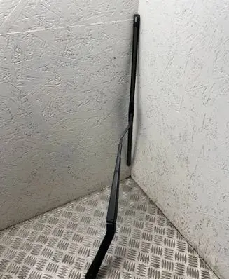 Opel Insignia A Front wiper blade arm 13227398