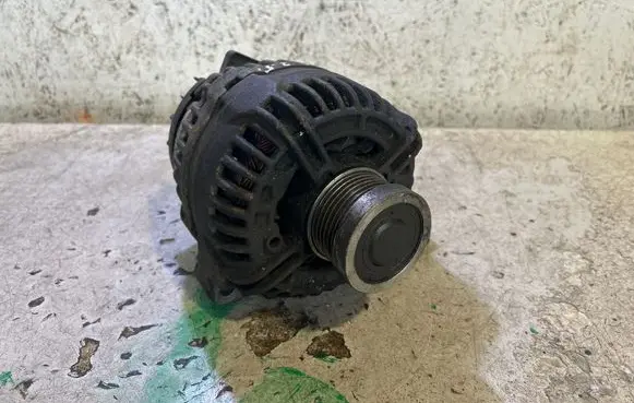 Volvo S60 Generator/alternator 8676498 0124525029