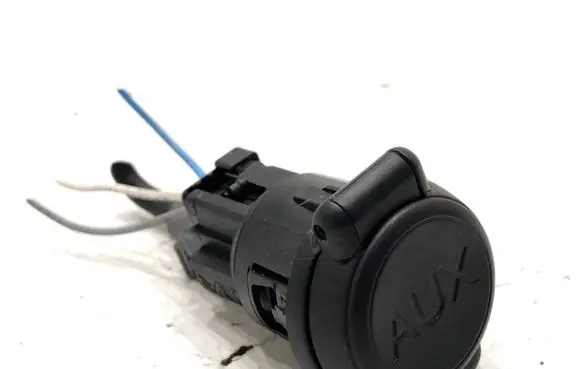Peugeot 508 USB socket connector 96647952XT