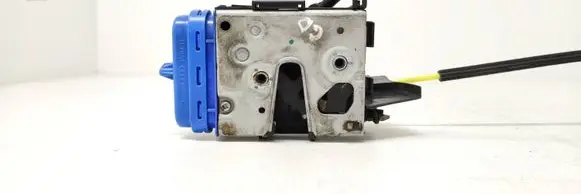 Audi A4 S4 B5 8D Rear door lock 8D0839016A