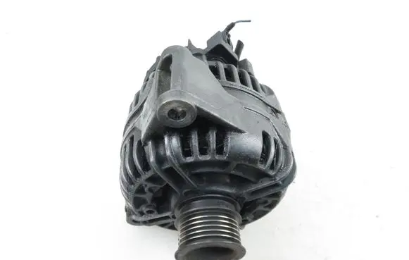 Mercedes-Benz C AMG W203 Generator/alternator A0111549302 0124515045