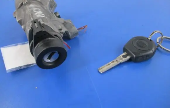 Seat Ibiza III (6L) Ignition lock 4B0905851C