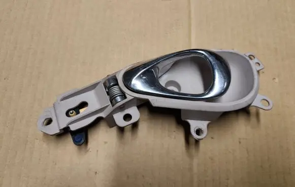 Chrysler PT Cruiser Rear door interior handle 0RH35TRMAD