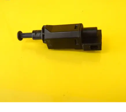 Volkswagen Golf IV Clutch pedal sensor 927189D