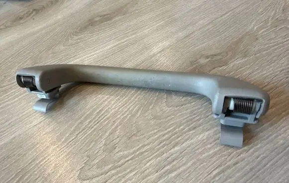 Mercedes-Benz S W221 Front interior roof grab handle A2218101551 2218101551