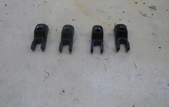 Fiat 500X Fuel Injector clamp holder GMAUTO4574097