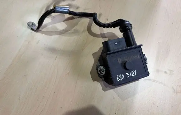 BMW 3 E90 E91 Glow plug pre-heat relay 779800006