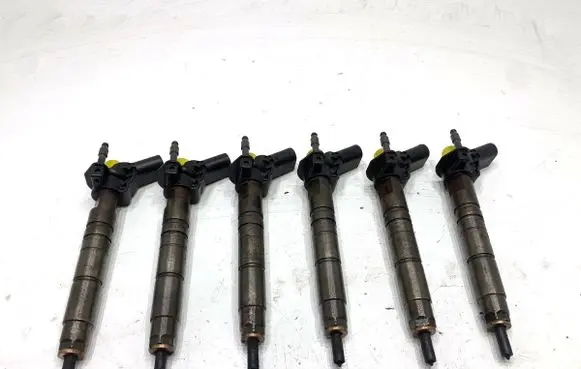 Mercedes-Benz E W212 Fuel injectors set A6420701187