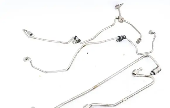 Audi A8 S8 D3 4E Fuel injector supply line/pipe 07L127509S 07L127501S 07L127509Q