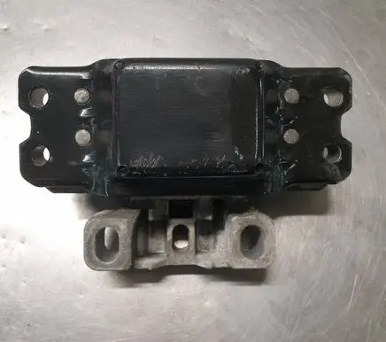 Engine mount bracket