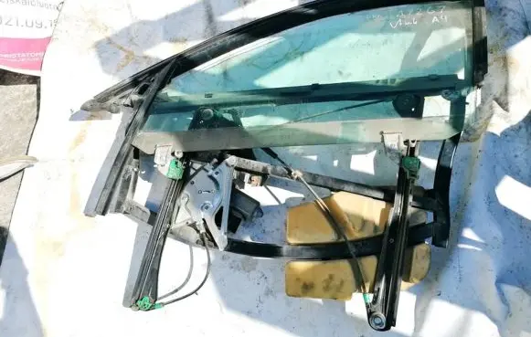Audi A4 S4 B5 8D Front door window/glass frame 