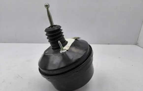 Volkswagen T-Roc Brake booster