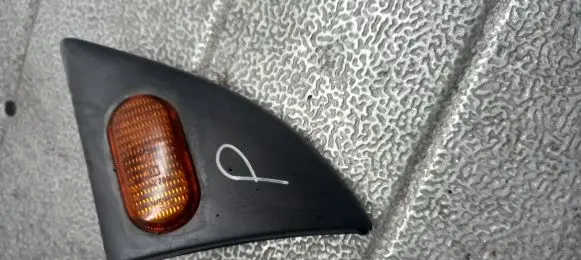 Renault Espace II Front fender indicator light