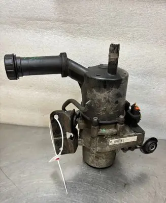 Citroen C4 I Picasso Power steering pump 9681546580