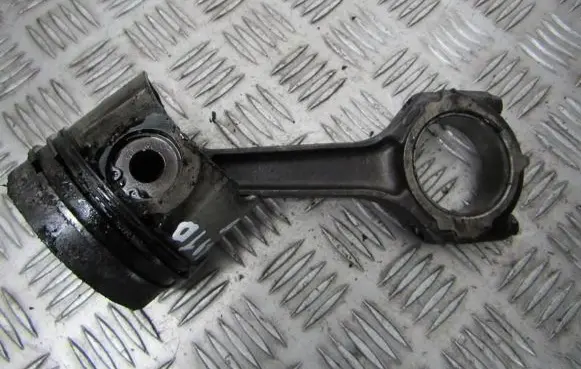 Volvo S40, V40 Piston with connecting rod