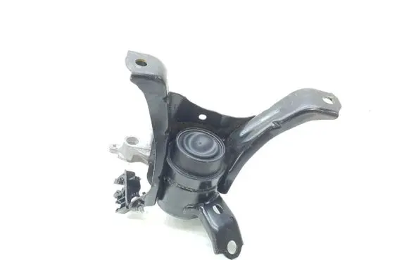 Toyota C-HR I Engine mount bracket