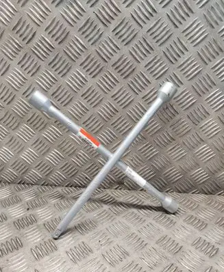 Volkswagen e-Golf Wheel nut wrench
