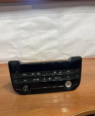 Jaguar F-Pace Interior fan control switch GX6318C858HE D4549
