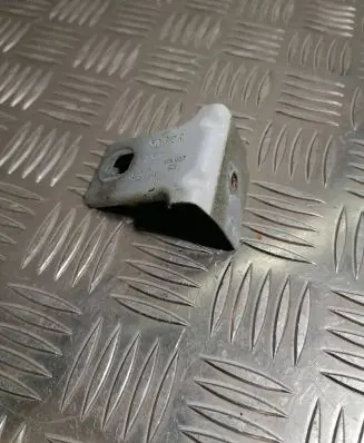 Renault Trafic III (X82) Fender mounting bracket 5032R