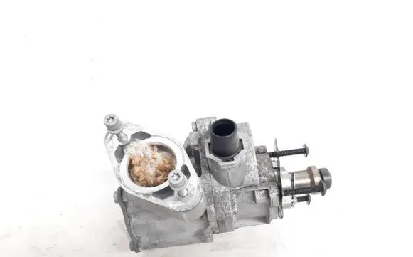 BMW 5 F10 F11 Vacuum pump 8618897 11668618897