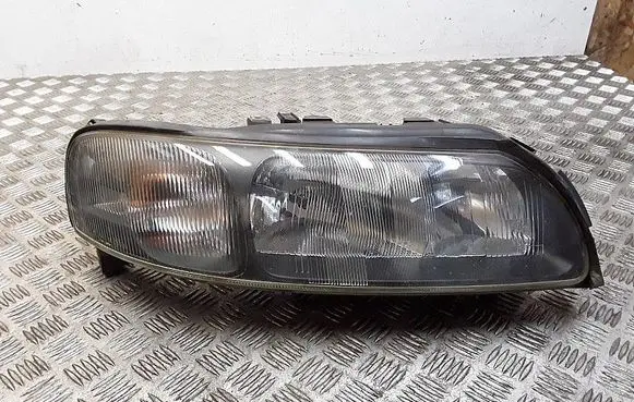 Volvo V70 Headlight/headlamp 8662922 89006877
