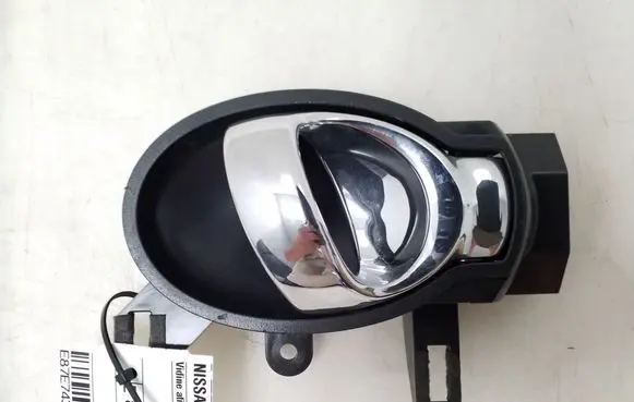 Nissan Juke I F15 Front door interior handle 