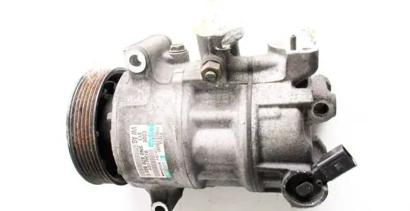 Volkswagen Golf VI Air conditioning (A/C) compressor (pump) 5N0820803G 006397062B4