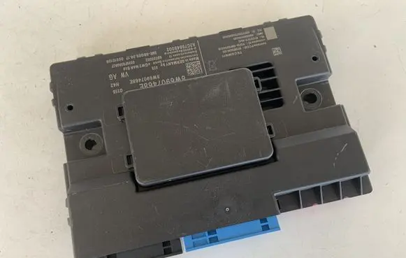 Audi Q5 SQ5 Gateway control module 8W6907468E
