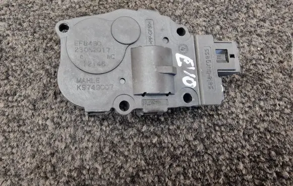 Land Rover Evoque I Air flap motor/actuator K9749007