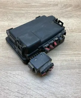 Volkswagen Sharan Fuse module 7M3937509A 1J0937773 WithPlug