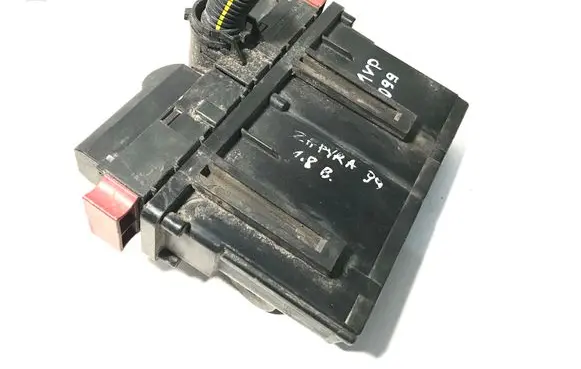 Opel Zafira A Coolant fan relay 9685401 9685371
