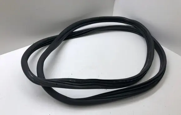 Ford Mondeo Mk III Front door rubber seal