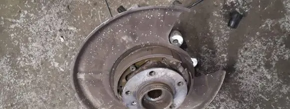 BMW 5 E60 E61 Rear wheel hub
