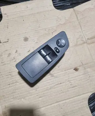 BMW 1 E81 E87 Electric window control switch 697016002