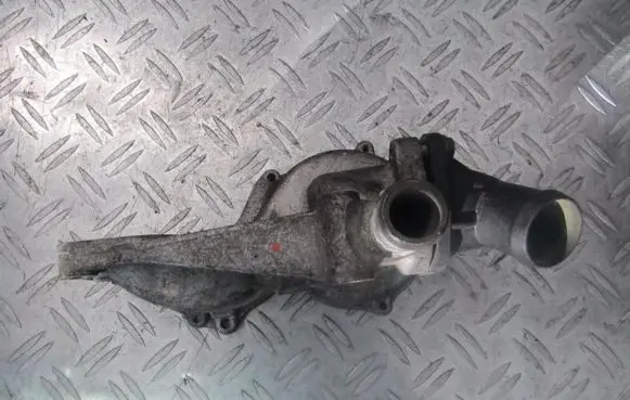 Audi A4 S4 B5 8D Engine coolant pipe/hose r050121013 030121121b