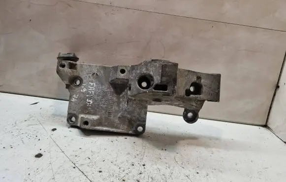 Skoda Fabia Mk1 (6Y) Generator/alternator bracket 038903143R AIS112C0