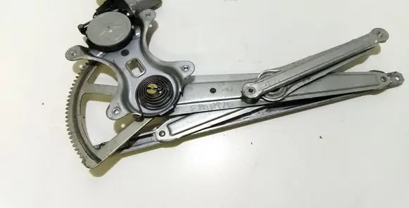 Toyota Land Cruiser (J120) Front door window regulator with motor 8571058010 0620401760