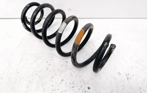 Toyota Prius+ (ZVW40) Rear coil spring 