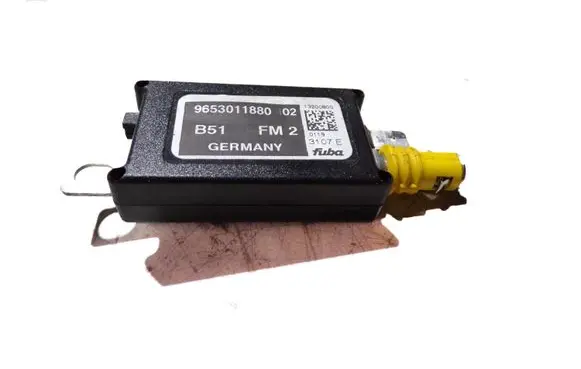 Citroen C4 I Aerial antenna amplifier 9653011880