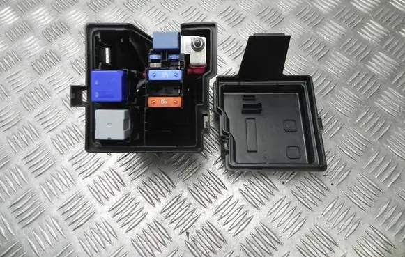 Renault Zoe Fuse box set 243804176R