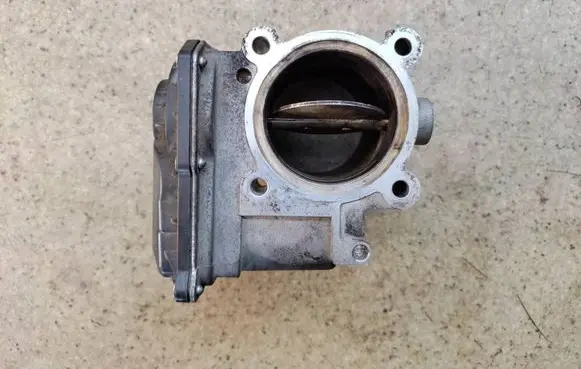 Volvo XC60 Throttle body valve 3220265035AOP 32202650