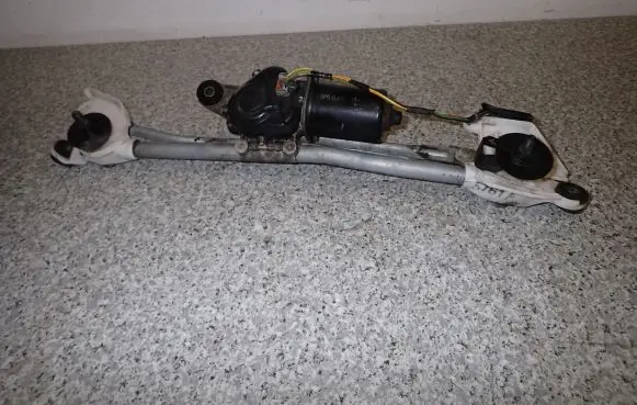 Nissan Micra Front wiper linkage 