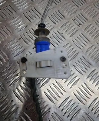 Audi 80 90 B3 Central locking vacuum pump 893862153D