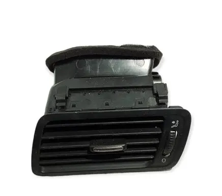 Volkswagen PASSAT B6 Dashboard side air vent grill/cover trim 05773001