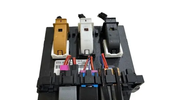 Volkswagen Golf VI Comfort/convenience module 1K0937084B
