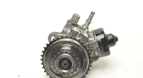 KIA Carens III Fuel injection high pressure pump 331002A600