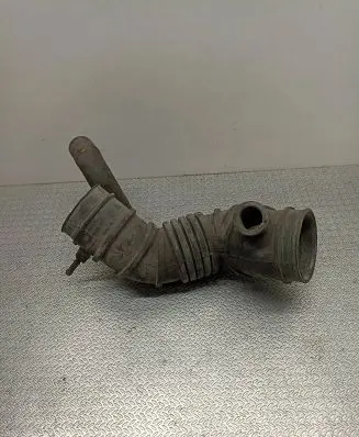 Mitsubishi Carisma Air intake hose/pipe MR312759
